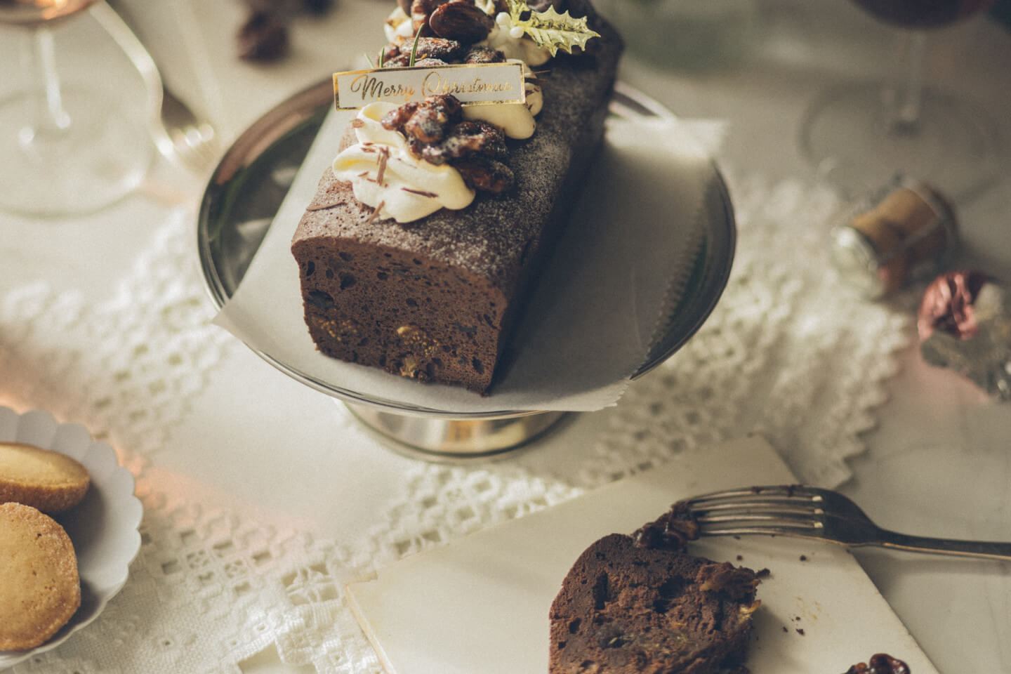 ガトーショコラ・ノエル（ラム薫る果実とナッツガトーショコラ） / Gâteau au chocolat de Noël