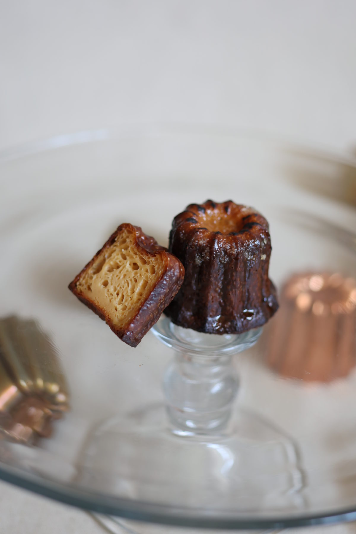 焦がしはちみつカヌレ / Canelé au miel brûlé