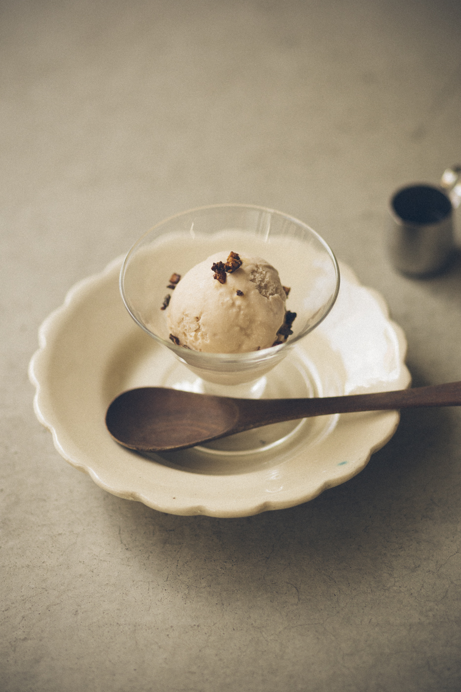 マデイラワインとロースト胡桃のアイスクリーム / Glace au vin de Madère et aux noix